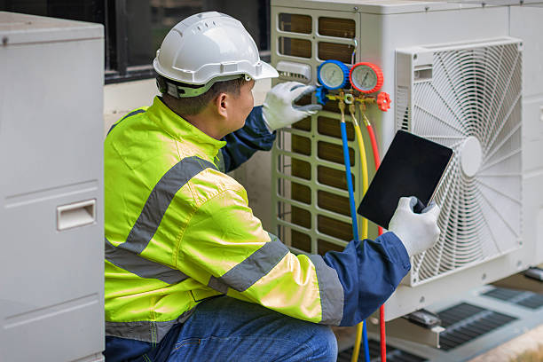 Professional Hvac technician working in Linden, IA